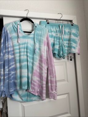 Tie-Dye Hoodie & Shorts Loungewear Set - Pastel Blue, Lavender, Pink